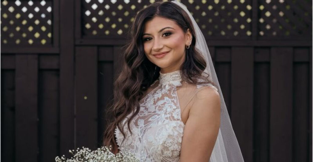20 Gorgeous Hollywood Waves For Your Wedding Day Look