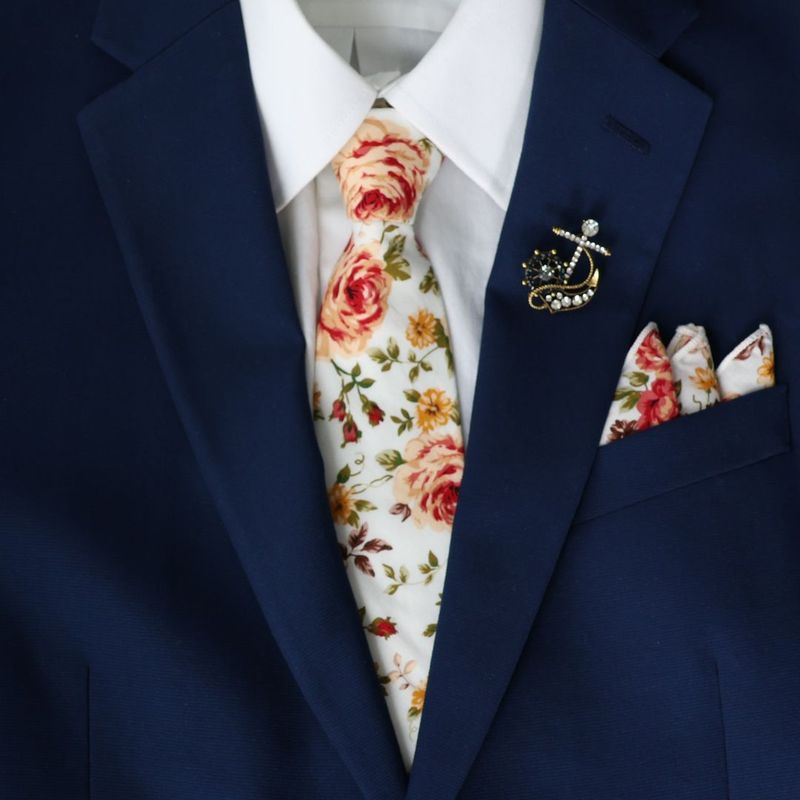 Floral Tie with Straight-Leg Jeans