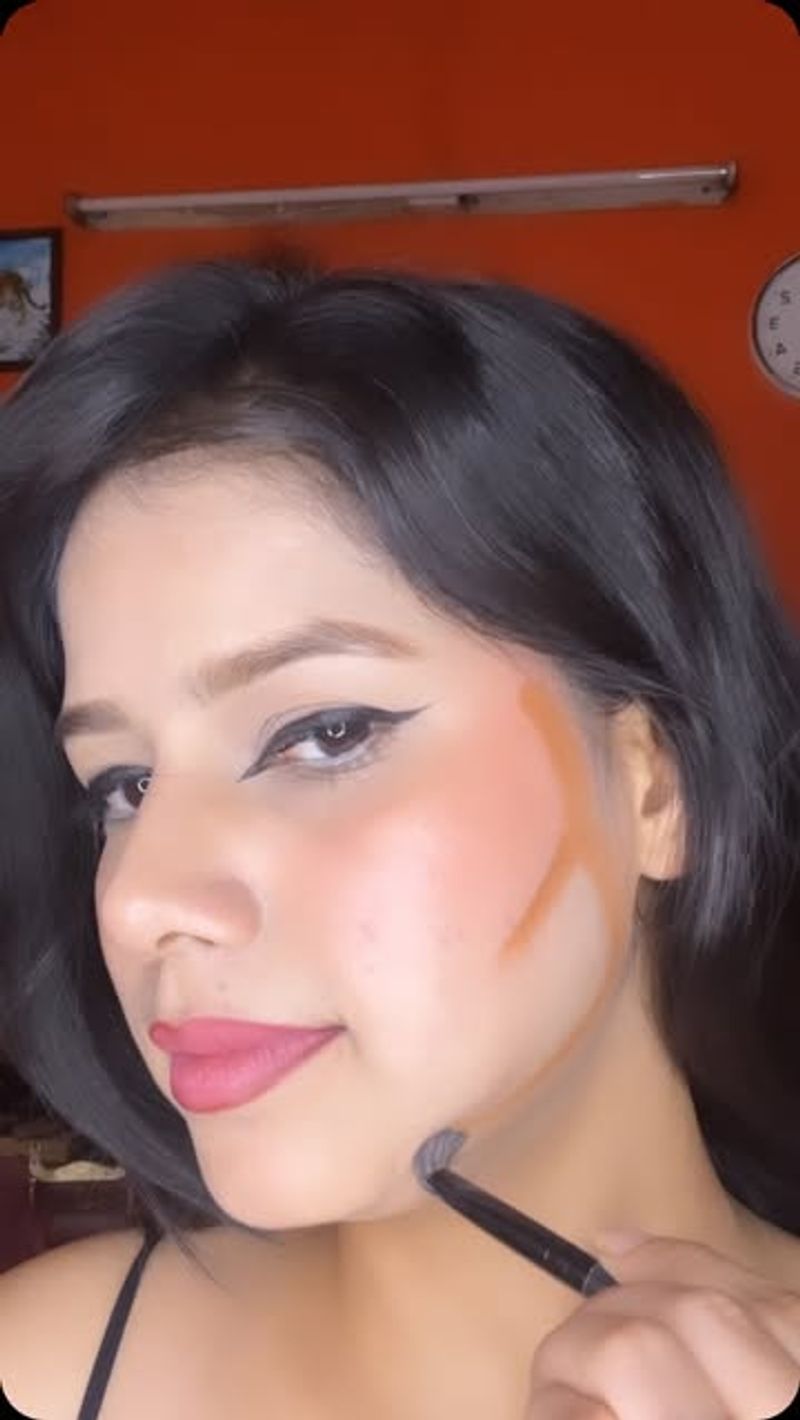 Spoon Contour Trick