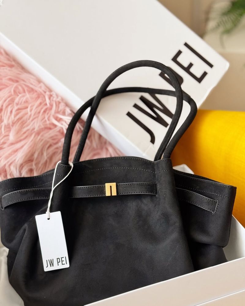 Tech-Infused Totes