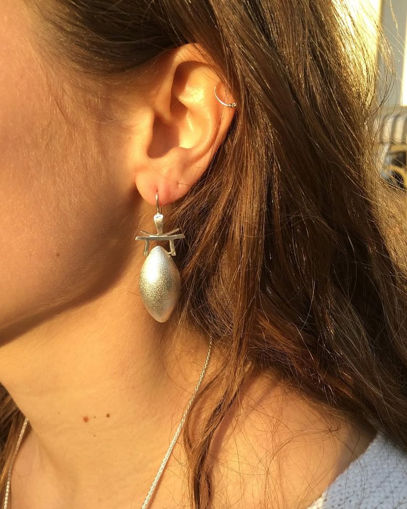 Pearl Earrings for Instant Class