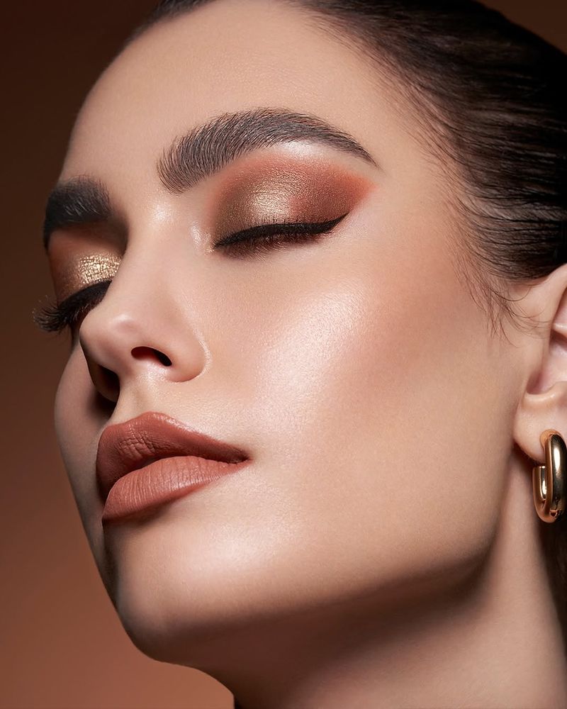 Warm Bronze Eyeshadow Magic