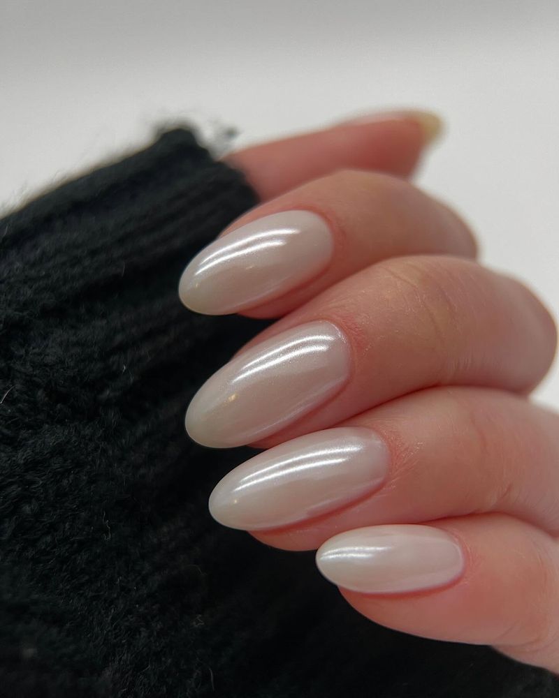 Glossy Beige Manicure
