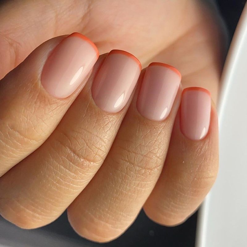 Minimalist Natural Nails with Thin Metallic Lines