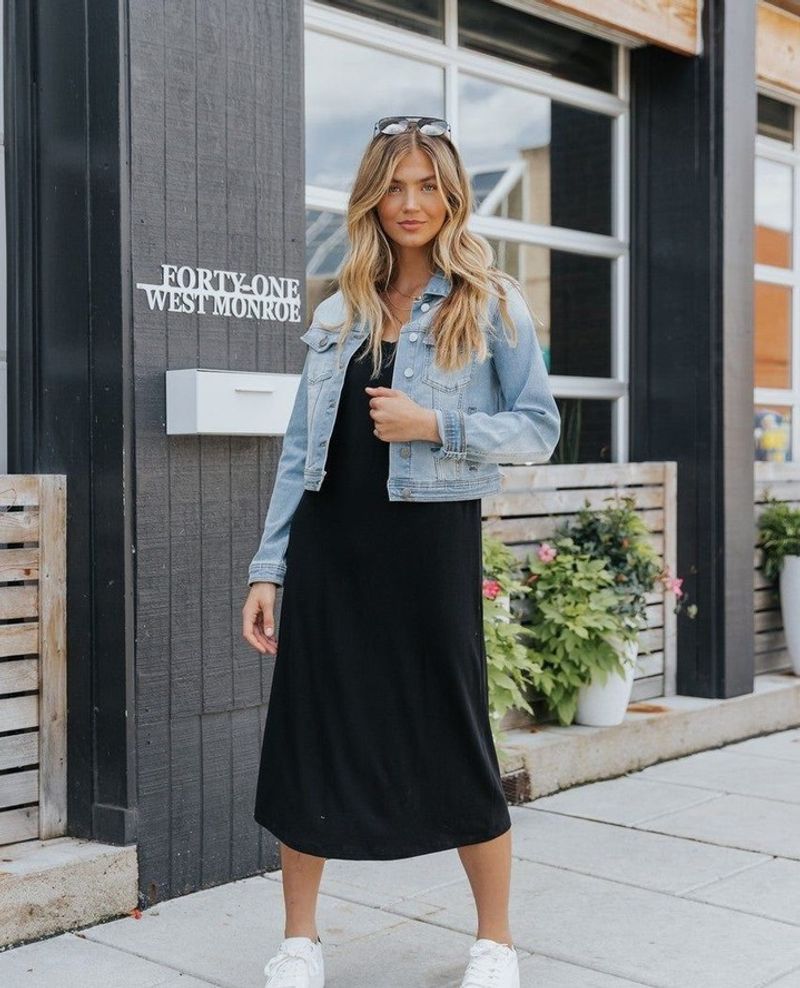 Casual Denim Jacket Twist