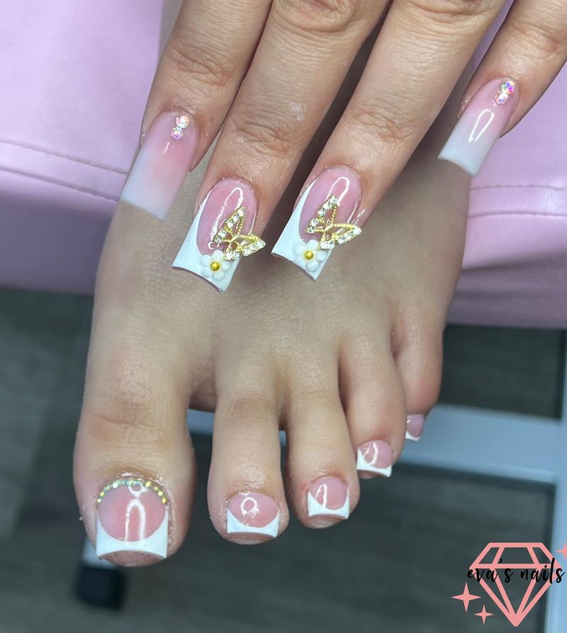 3D Floral Accents