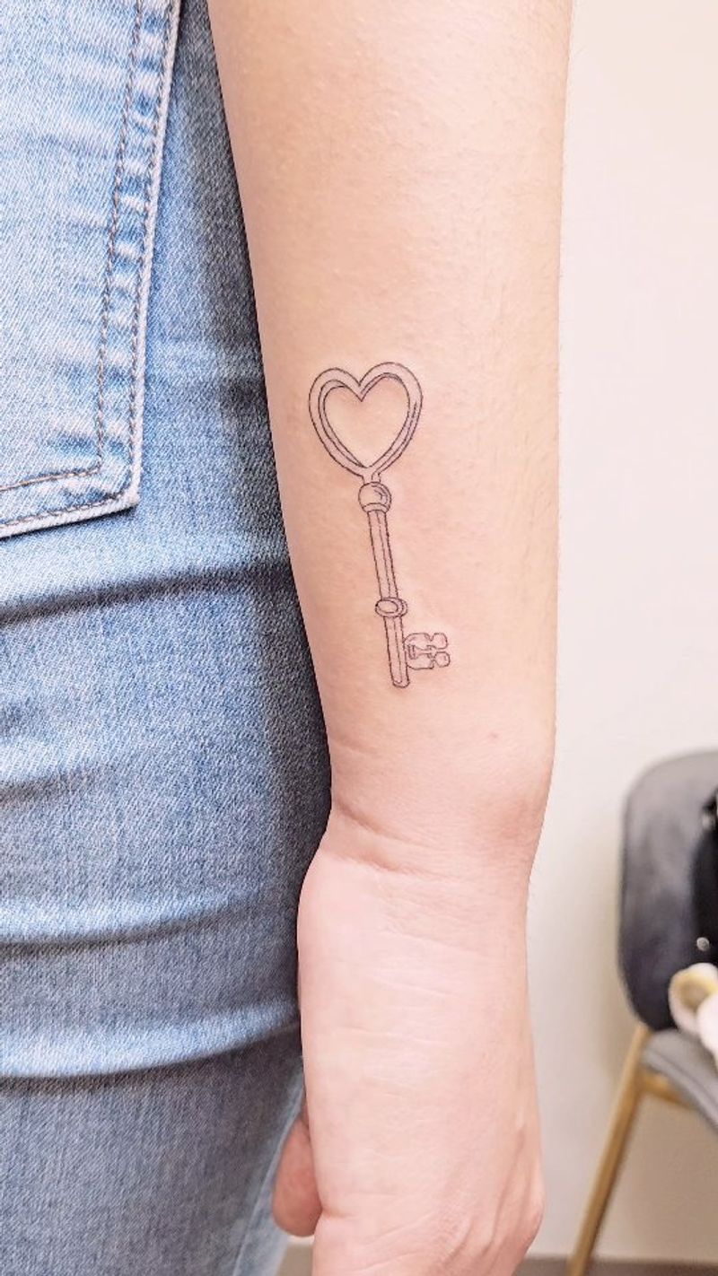 Minimalist Key