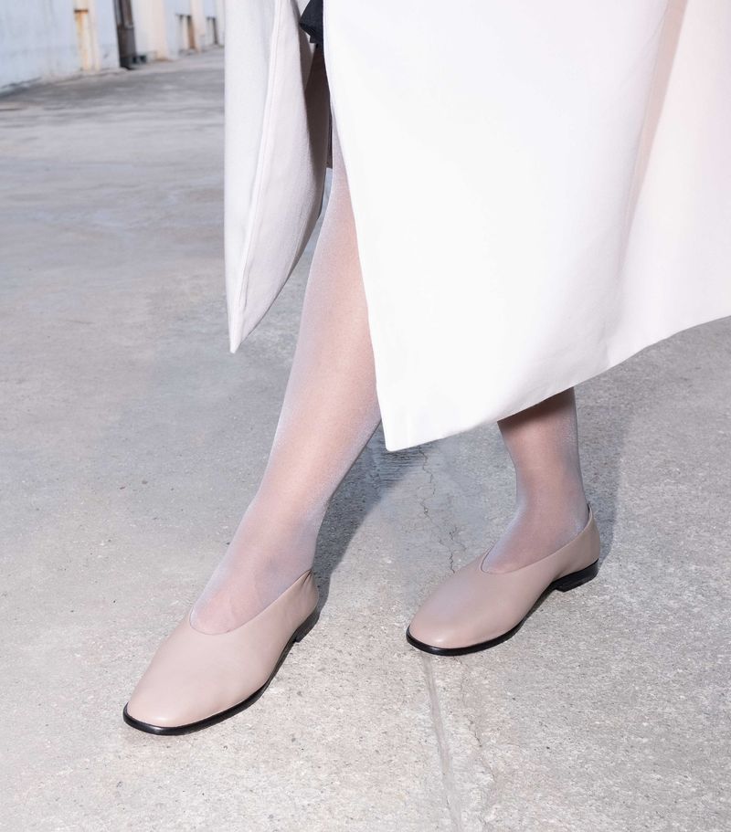 Pointed-Toe Flats For Elegant Minimalism
