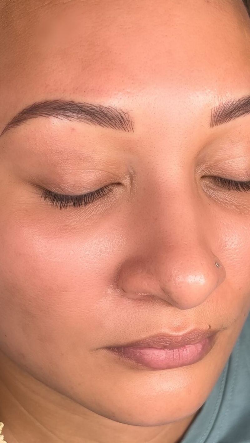 Super Thin Brows