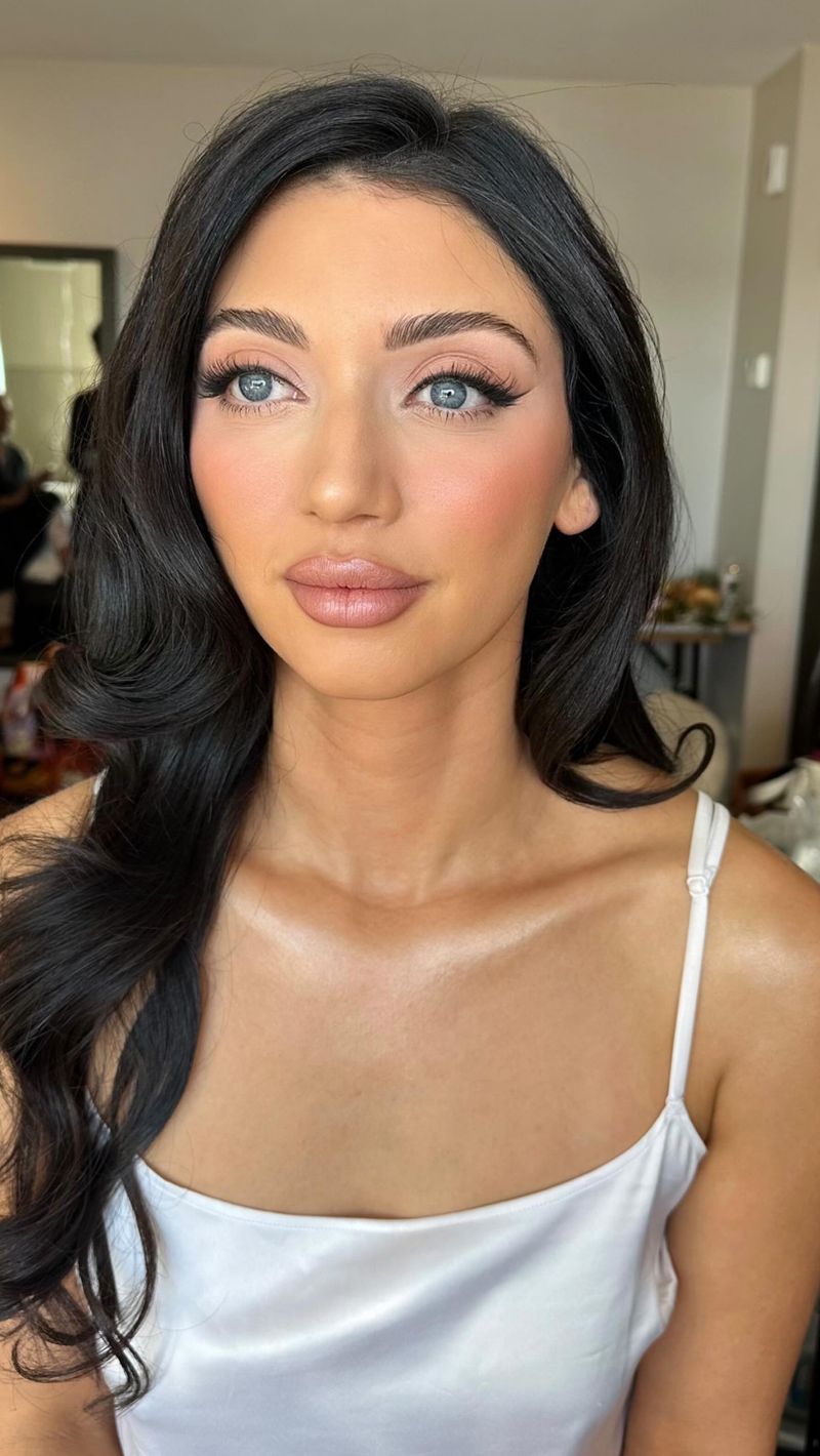 Barely-There Makeup With Strategic Glow