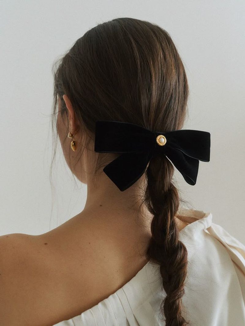 Velvet Ribbon Accent