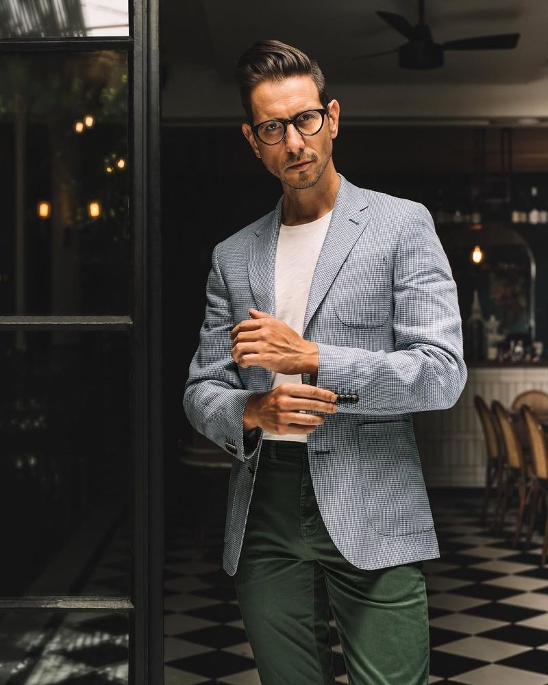 T-shirt & Blazer
