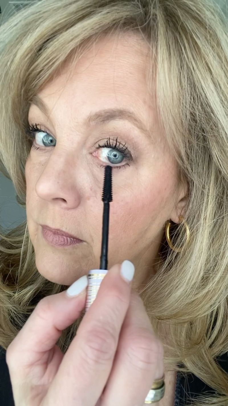 Thick Clumpy Mascara