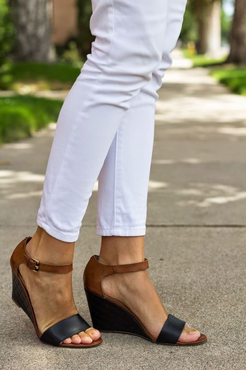 Dowdy Low Wedge Sandals: The Compromise Nobody Asked For