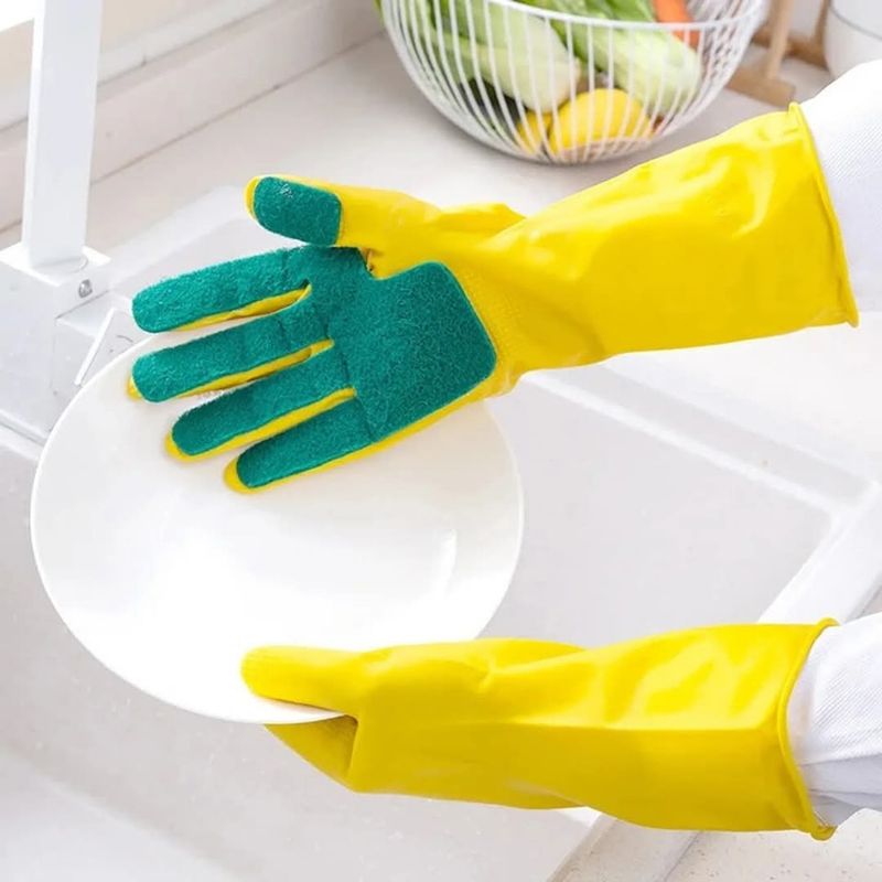 Using Harsh Chemical Cleaners Without Gloves