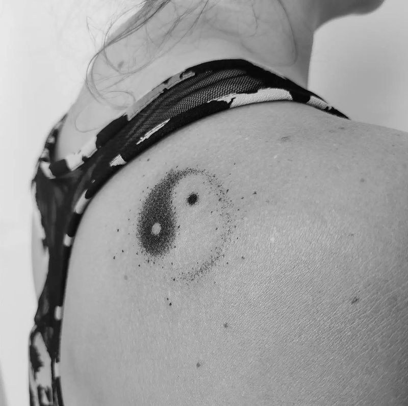 Yin Yang in Dotwork