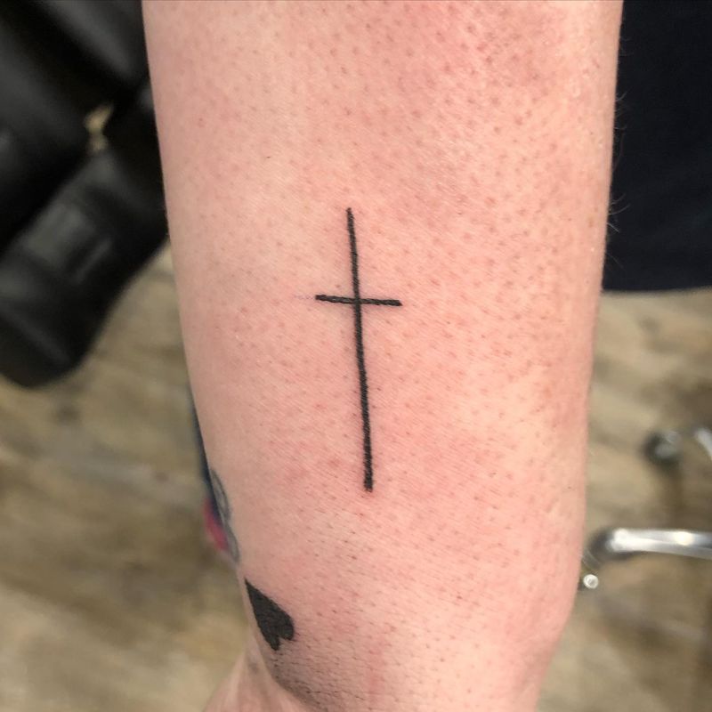 Dainty Cross
