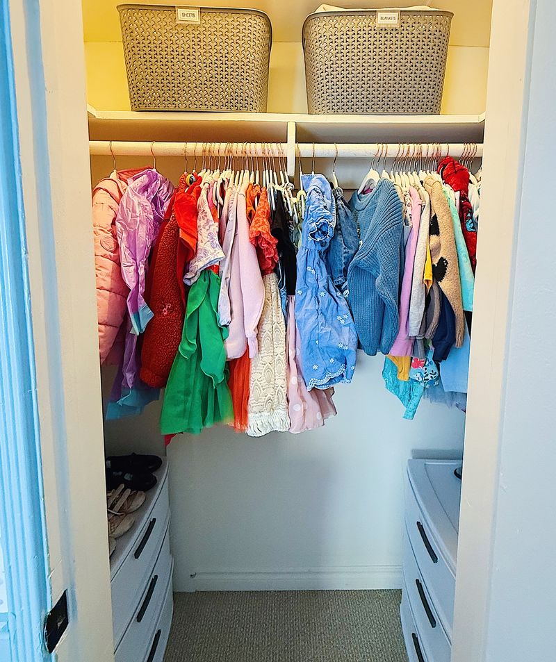 Slim Velvet Hangers: The Space-Saving Miracle
