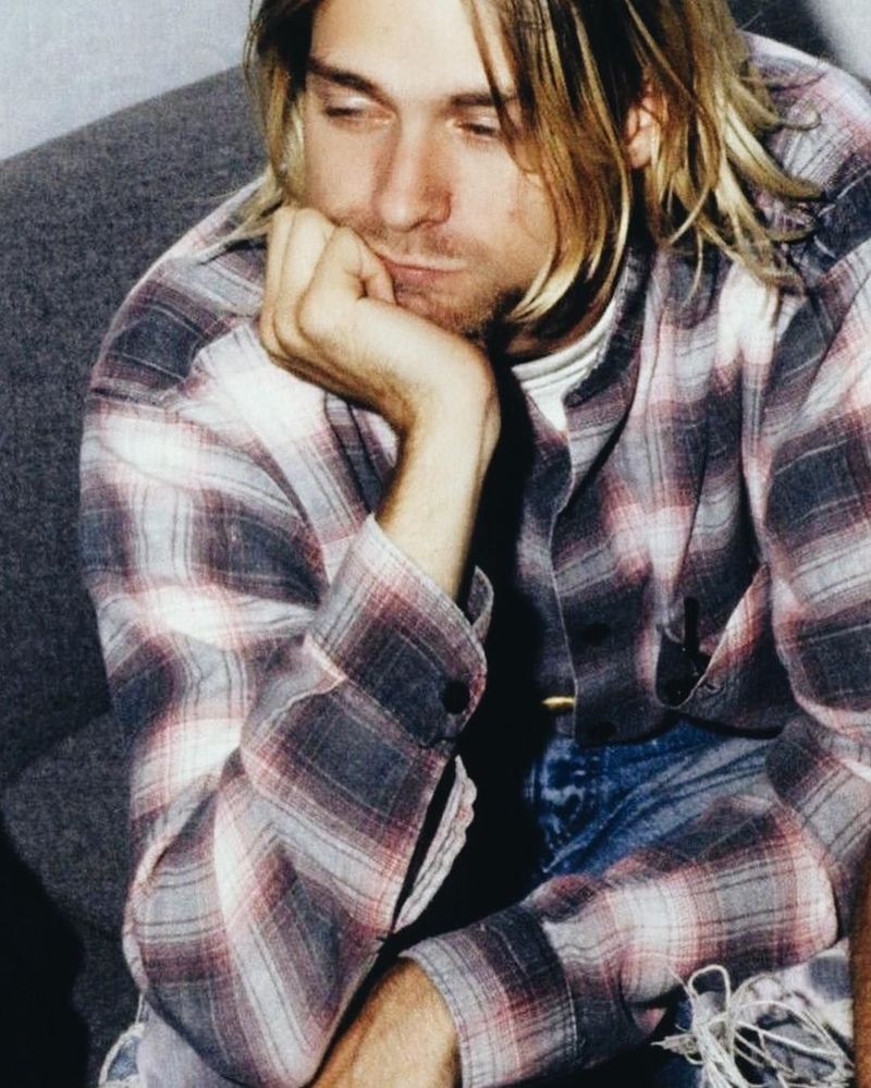 Grunge Flannel: Anti-Fashion Statement