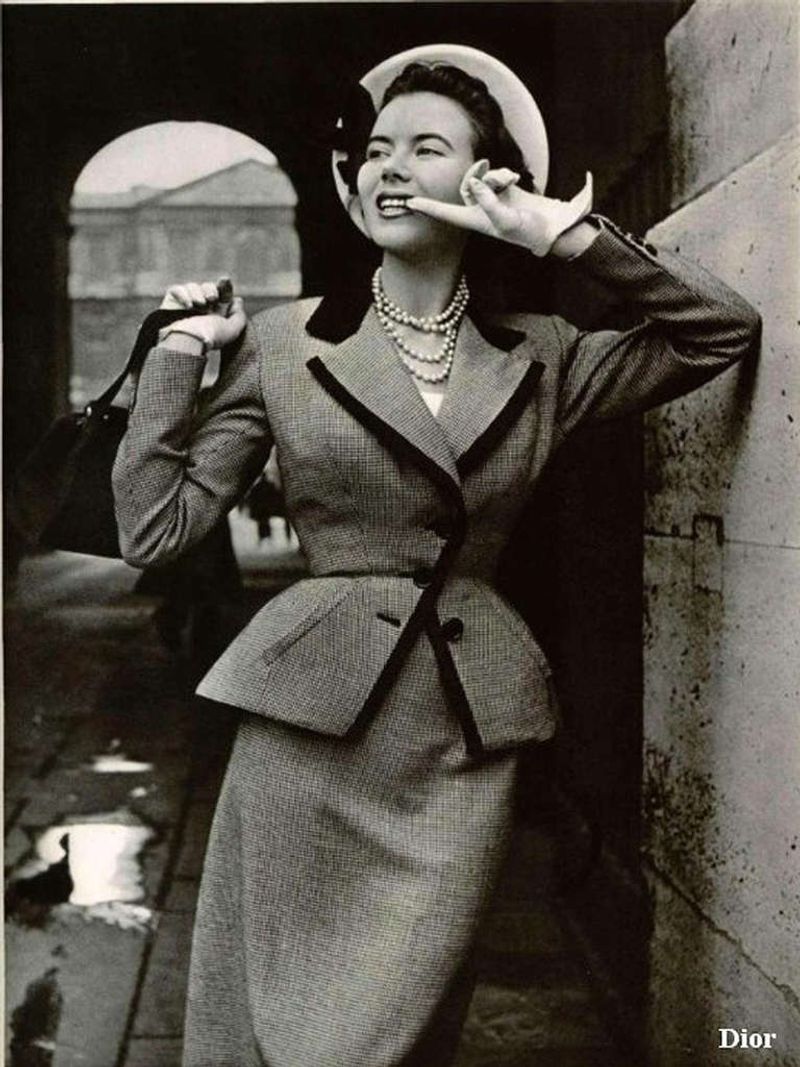 1950s Cinched-Waist Dresses: Hourglass Magic