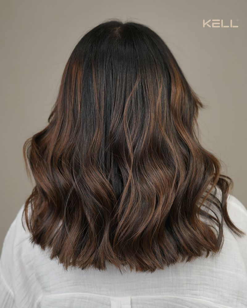 Feathered Shoulder Cut