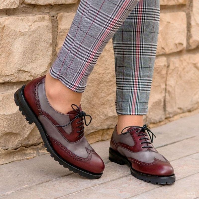 Oxford Shoes With Character