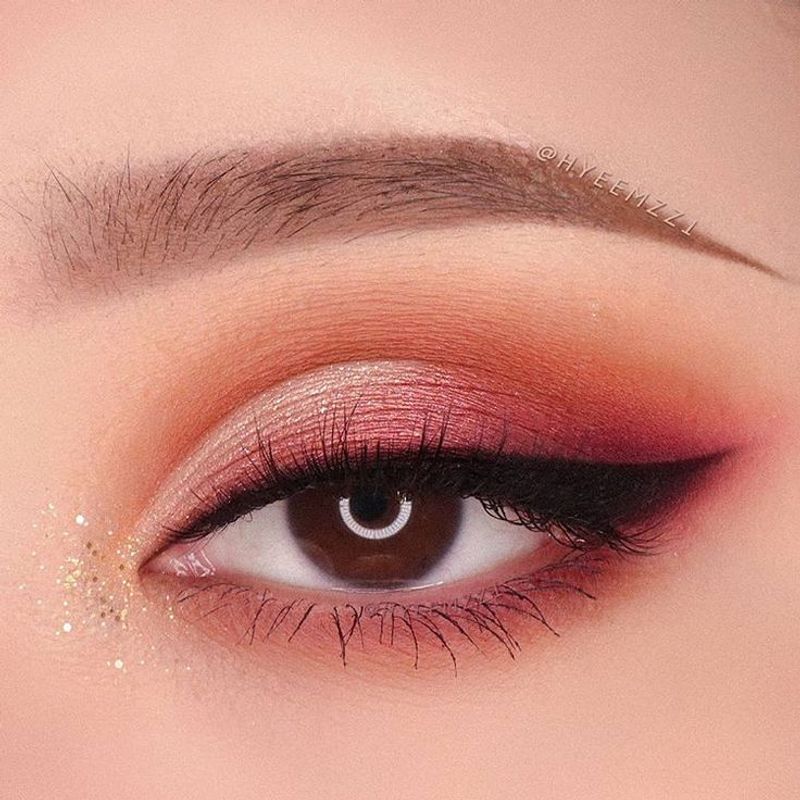 Gradient Liner for Subtle Lift