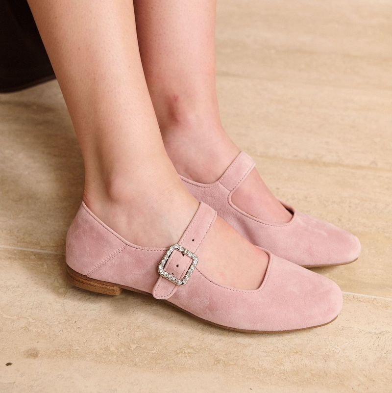 Soft Pink Scalloped Edgers