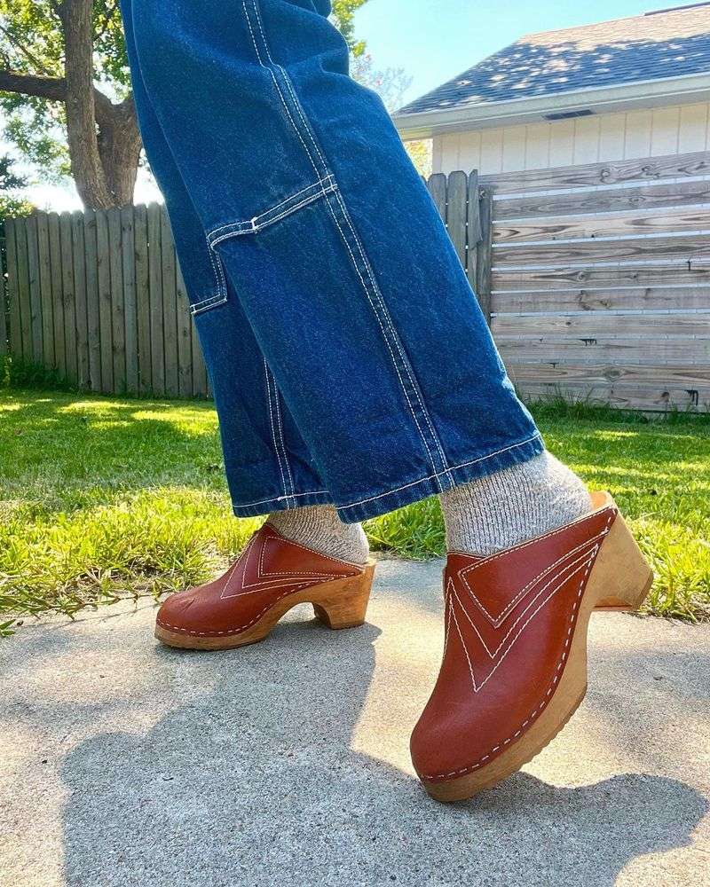 Heavy Clogs