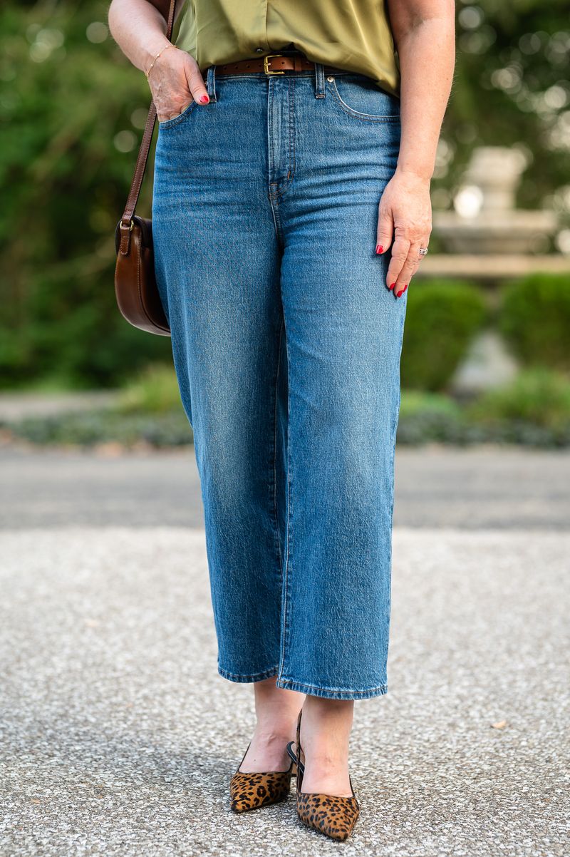 Ankle-Strap Flats: The Leg Choppers
