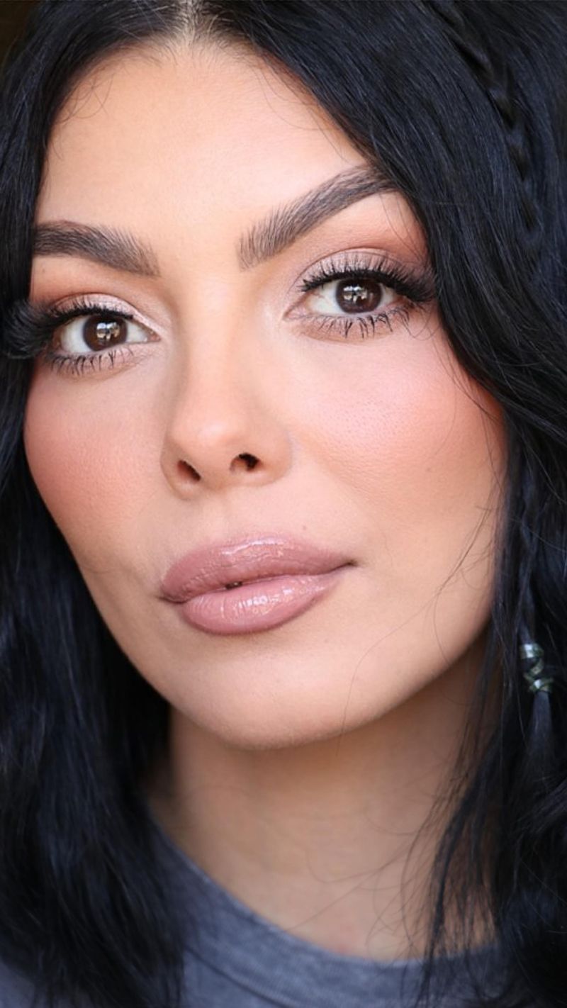 Plumping Techniques for Flat Lips