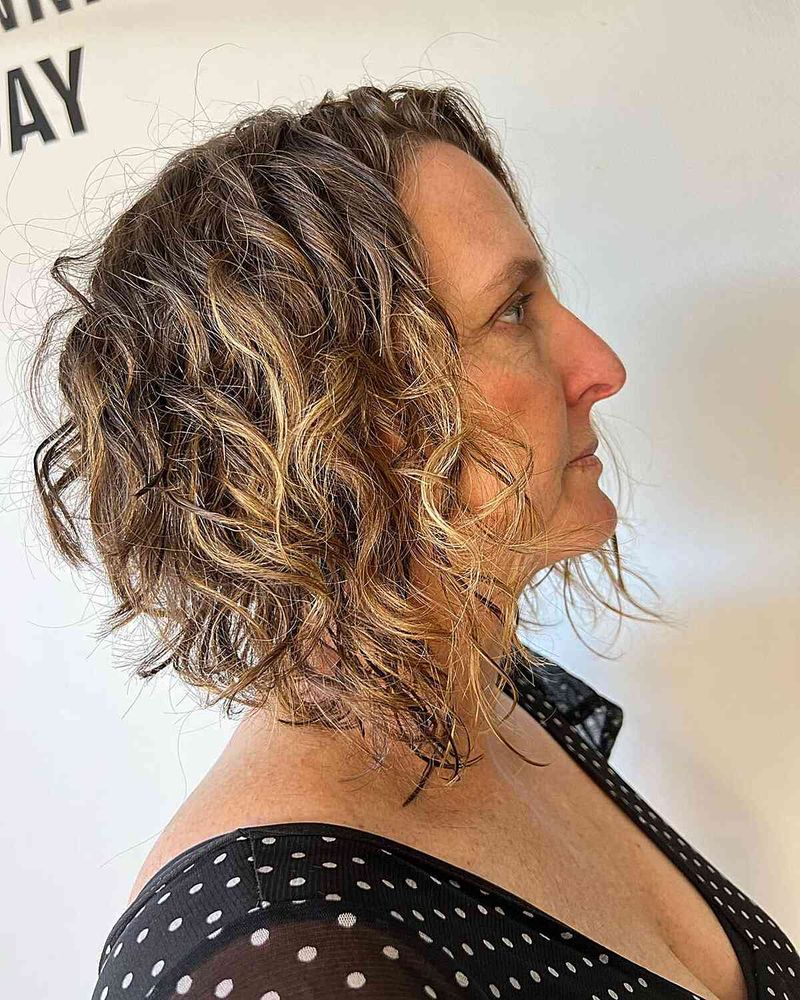 Cropped Curls With Volume