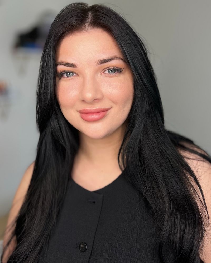 Correcting Asymmetrical Lips with Smart Shading