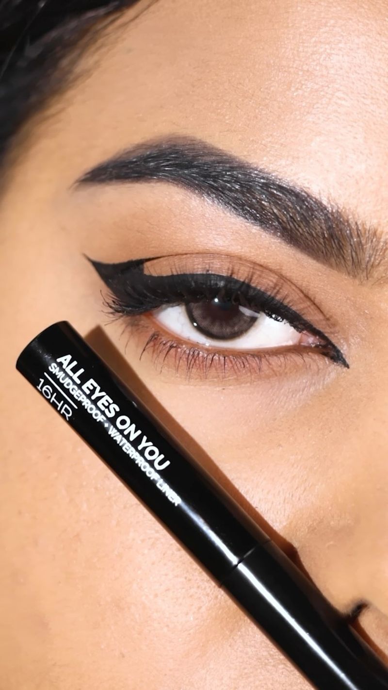 Smudged Liner for Deep-Set Eyes