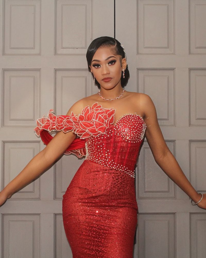Corset-Style Cocktail Dress That Defines Your Waist