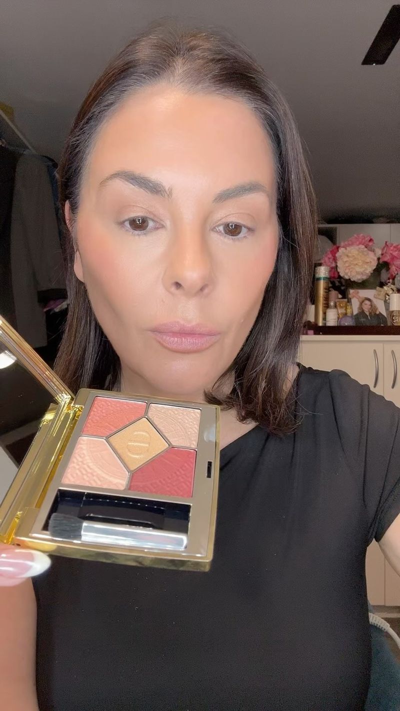 Counteract Hooded Eyes With Shadow Placement
