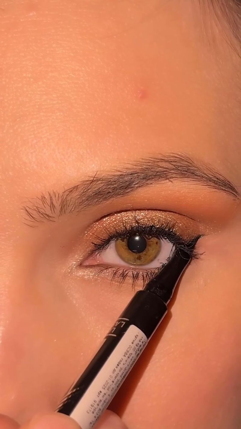 Master Basic Eyeliner