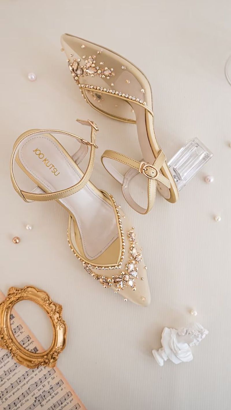 Metallic Kitten Heels with Pleated Bag
