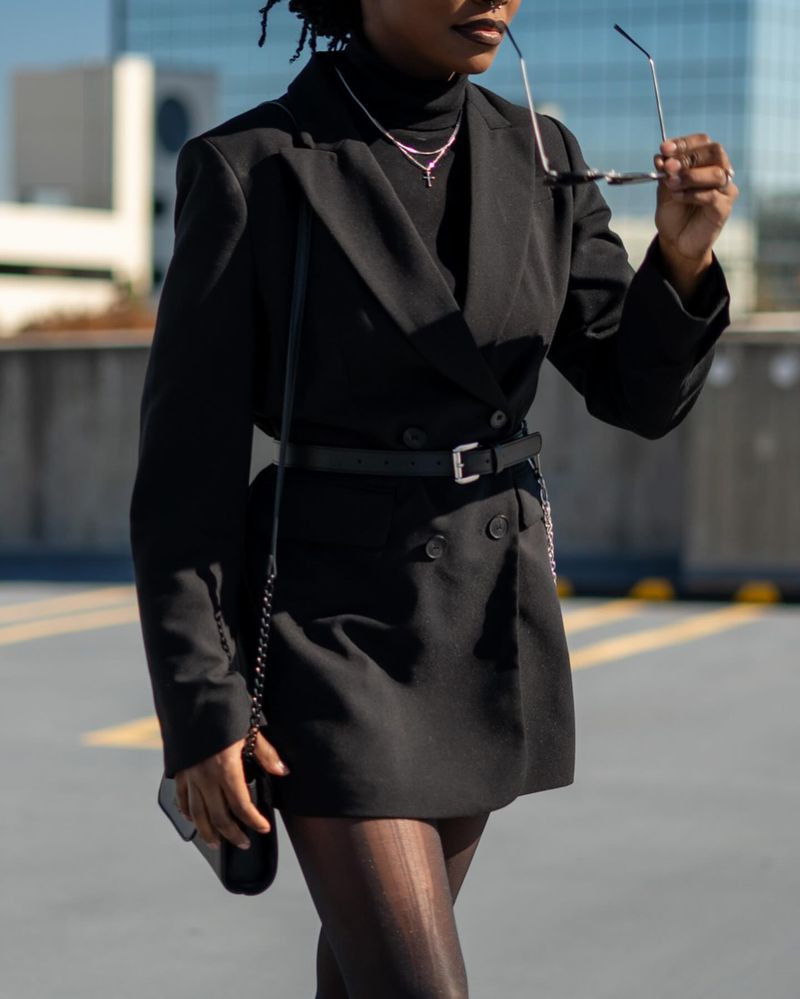 Oversized Blazer & Mini Revolution