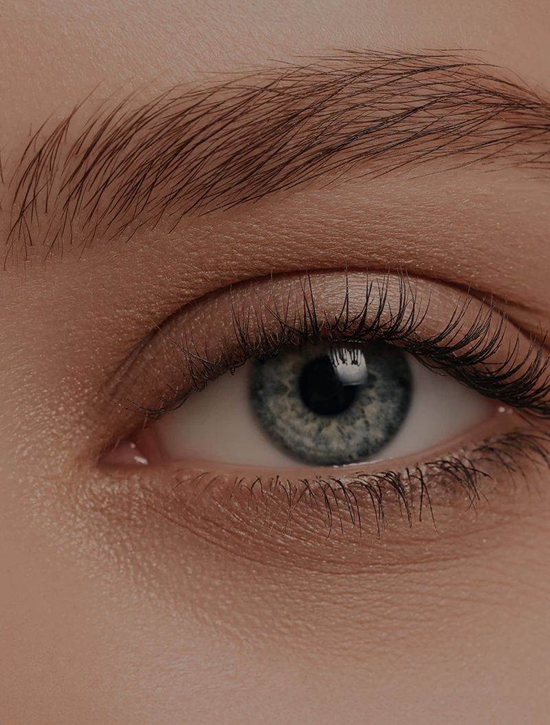 Neglecting the Brow Bone Highlight