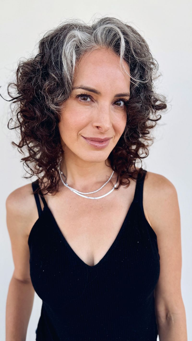 Ear-Length Curly Crop