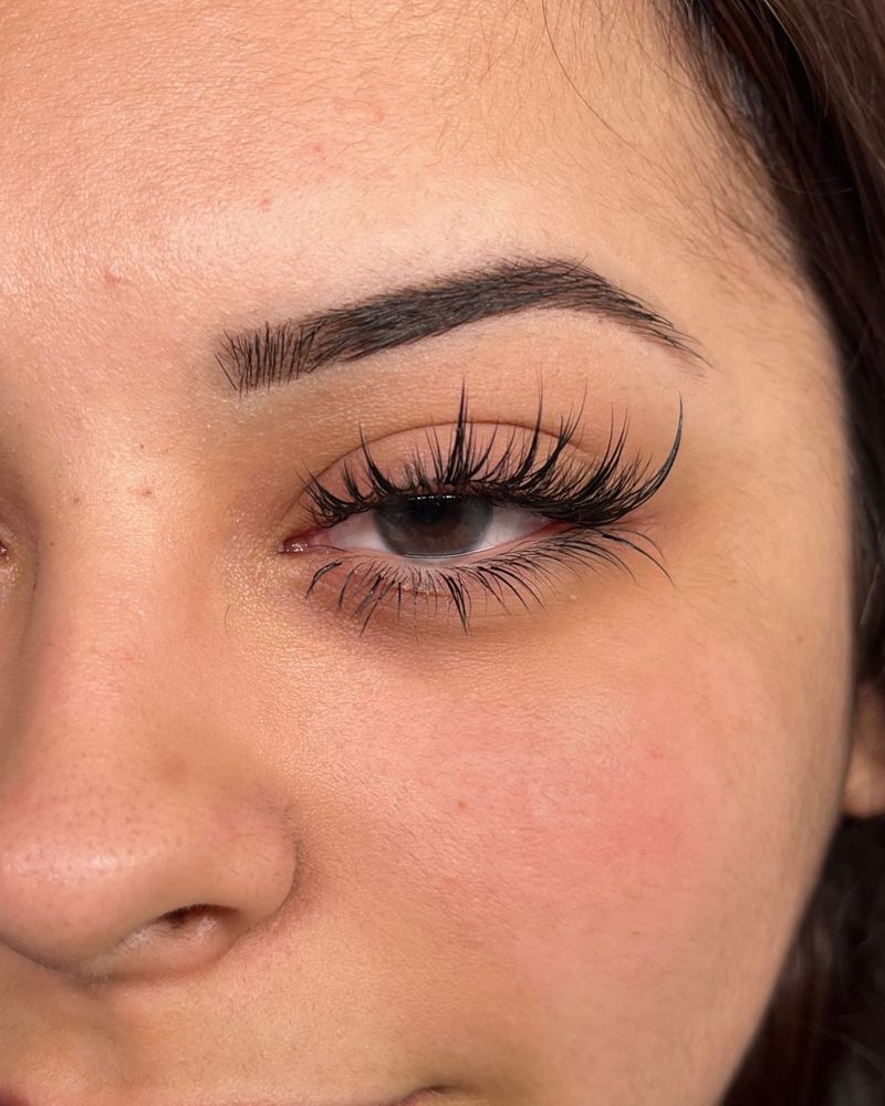 Doll-Like Lashes