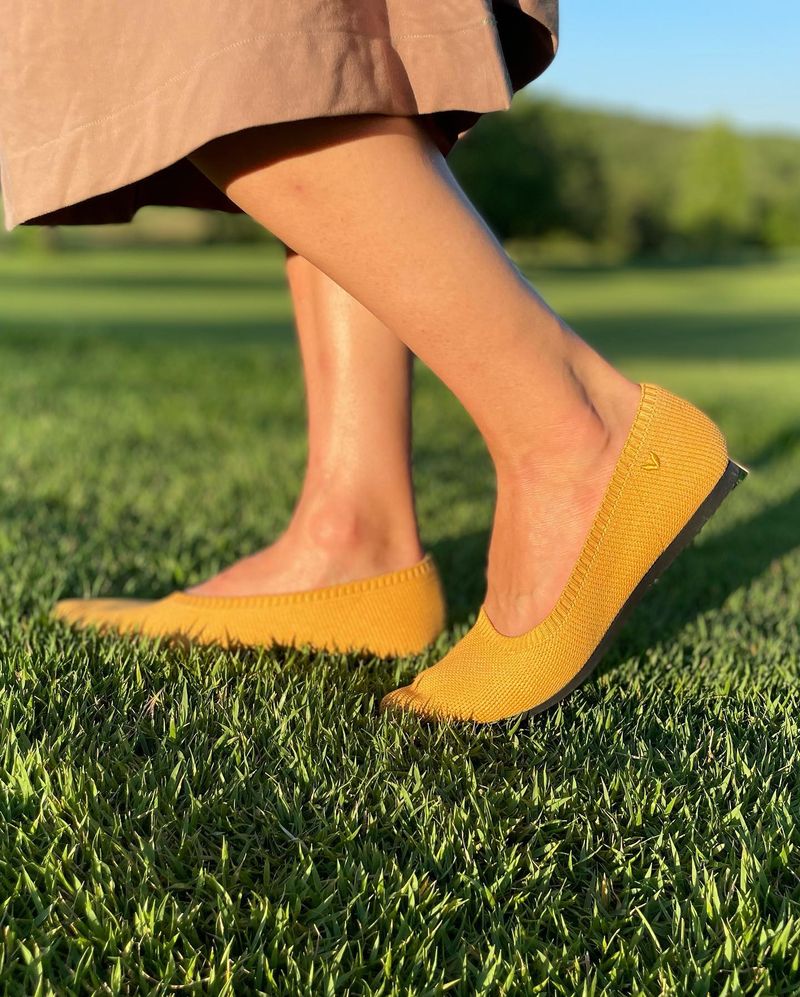 Square-Toe Pumps: Dated Double Trouble