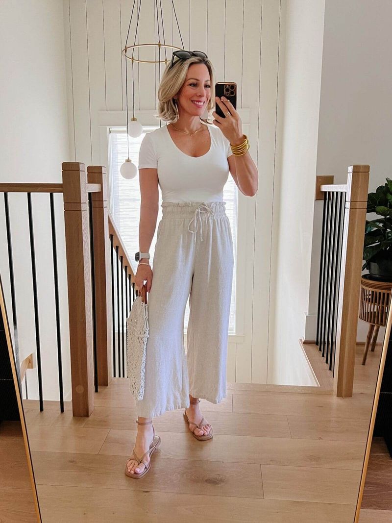 Pull-on Culottes With Soft V-Neck Tee