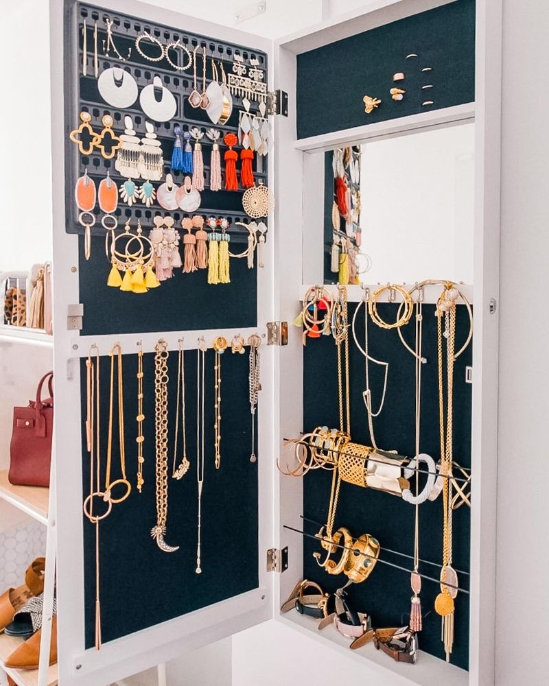 Vertical Jewelry Organizer: Wall Space Wonder