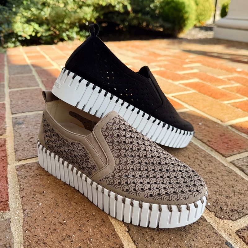 Stretchy Knit Walking Flats