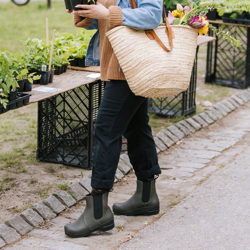 Elastic-Gore Chelsea Boots