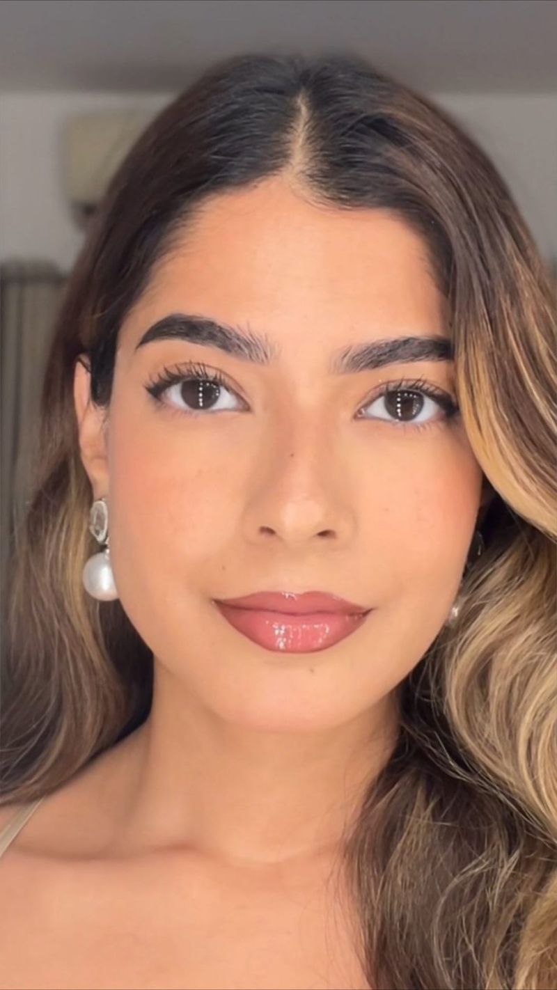 Minimizing Overly Prominent Lips