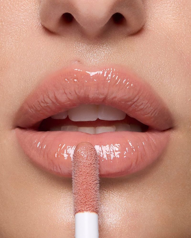 Peach Blush and Glossy Natural Lips