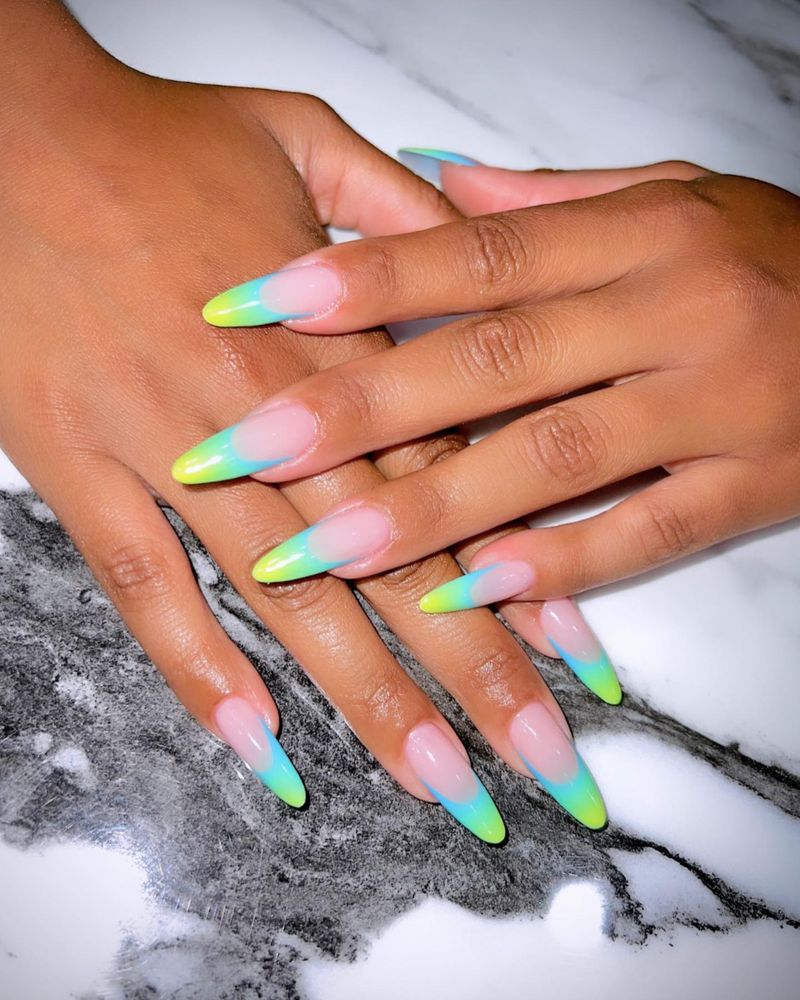 Airbrush Nail Art